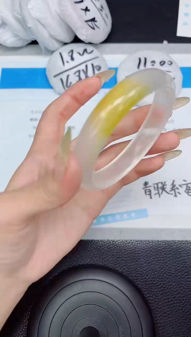 石英质玉手镯未镶嵌333-63.4