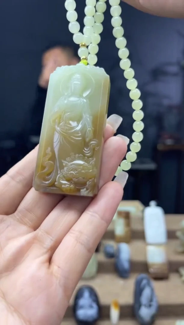 颈饰未镶嵌和田玉1