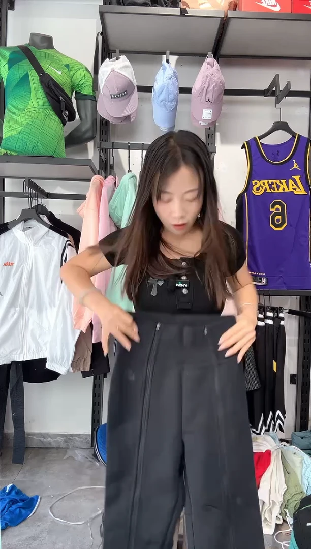 1719   编码 瑕疵款直播间过款为准 尺码