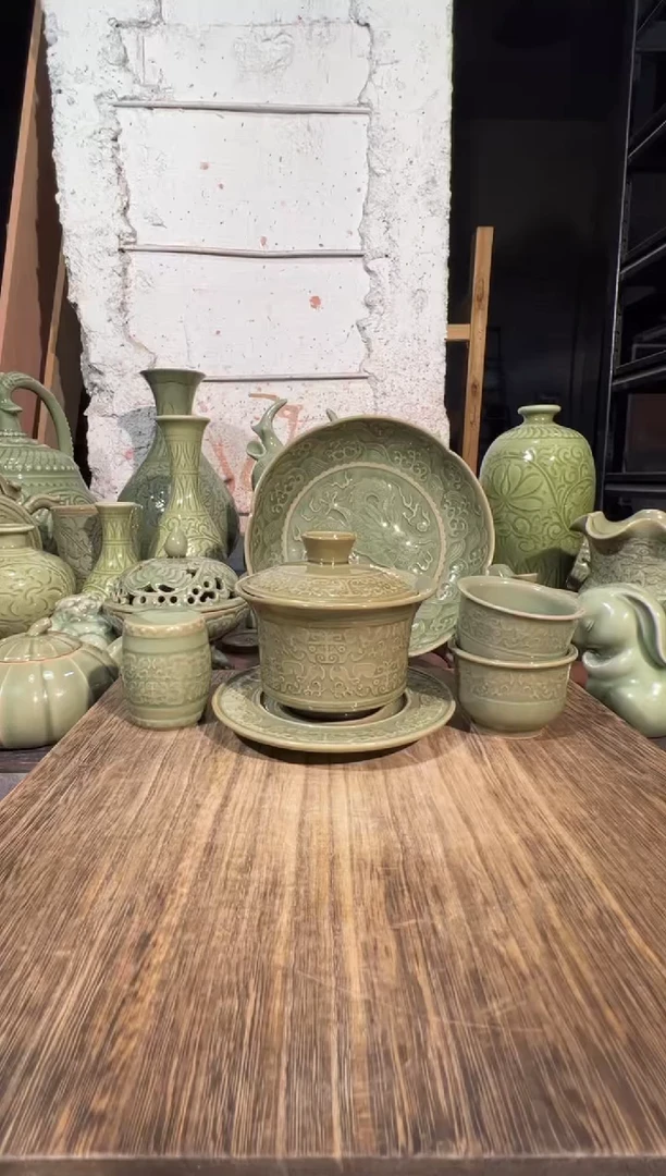 微瑕耀州窑饕餮三才盖碗+饕餮小杯2+盖置