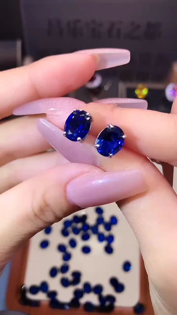 耳饰蓝宝石银S925镶嵌........