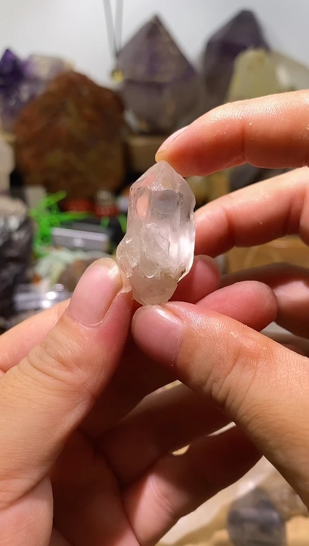 水晶珠宝半成品未镶嵌82号水晶柱