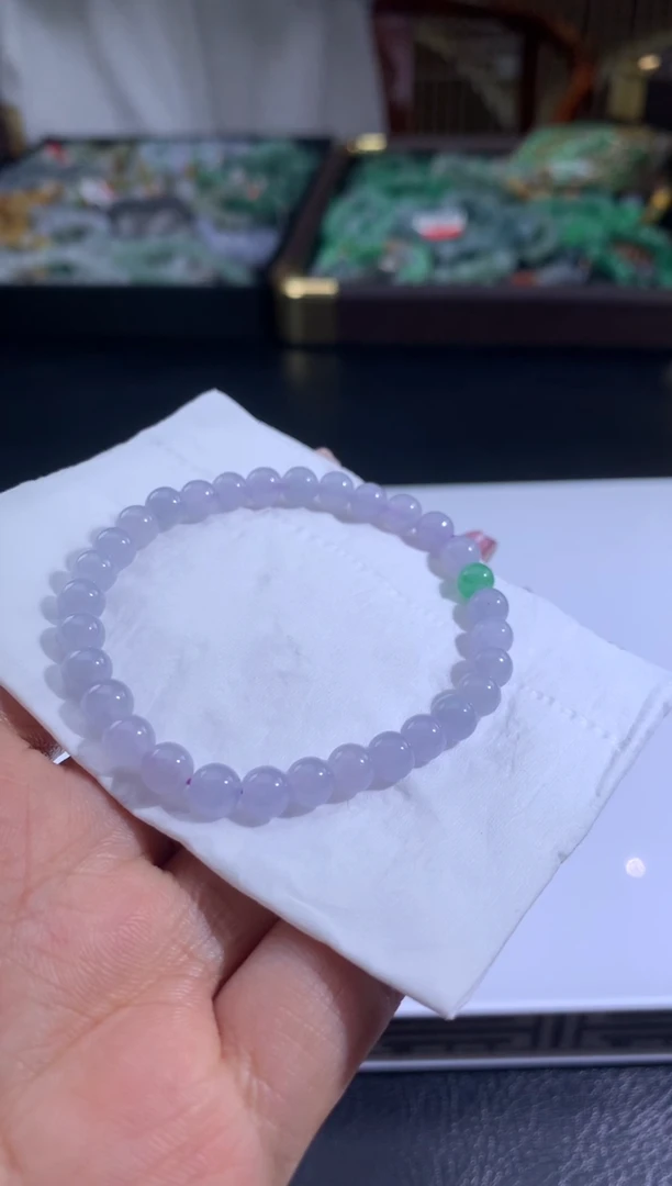 未镶嵌定制翡翠静***?翡翠