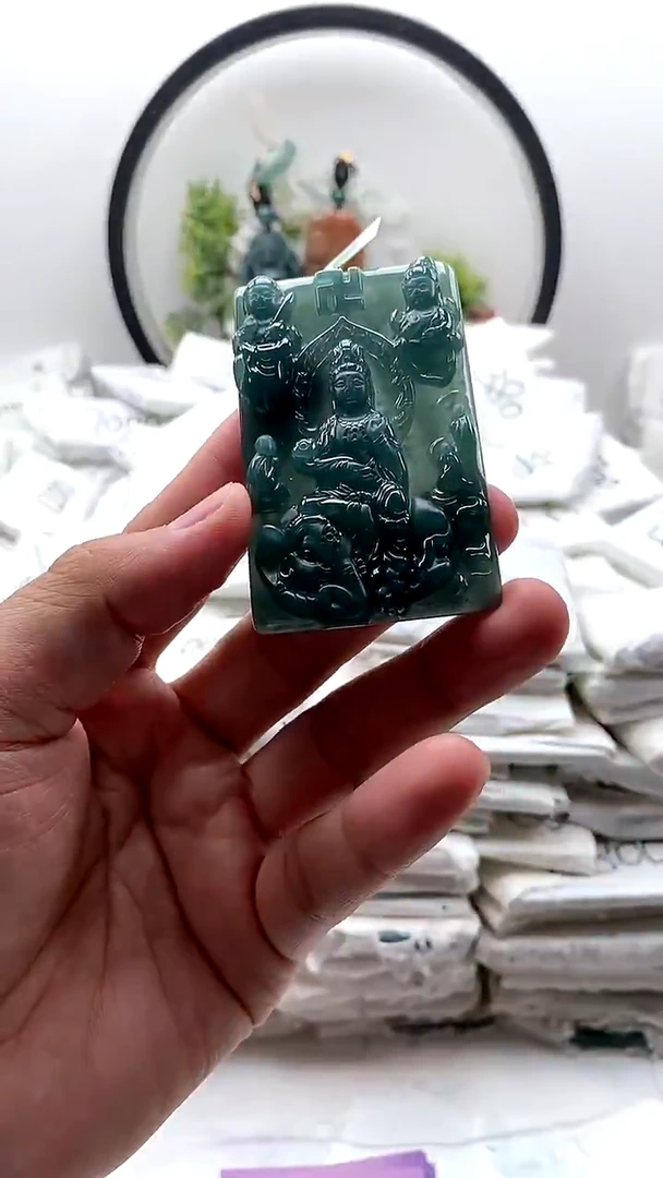 翡翠未镶嵌颈饰普贤
