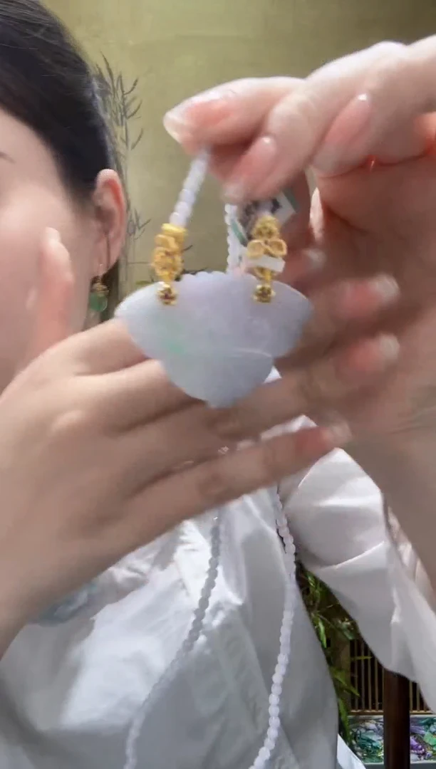 翡翠未镶嵌颈饰吊坠