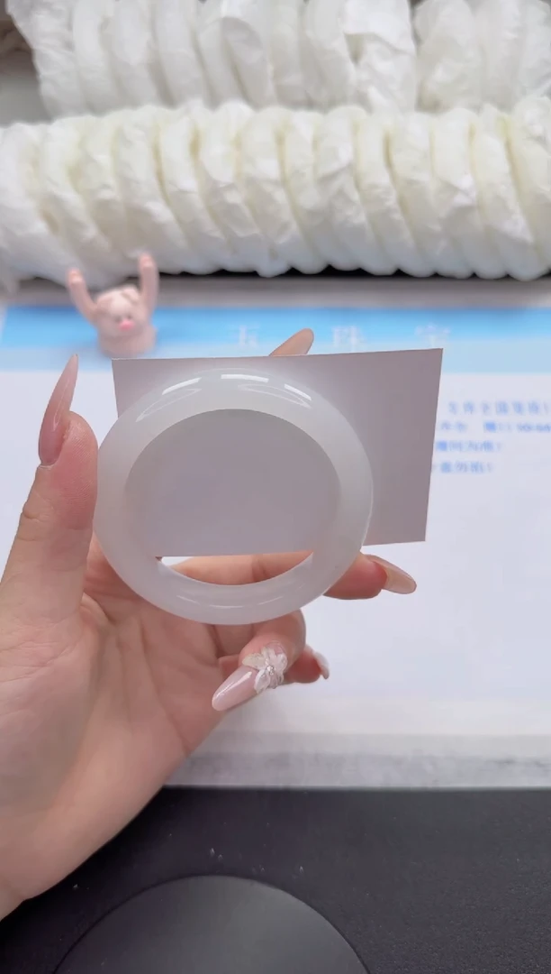 石英质玉手镯未镶嵌59-56.7