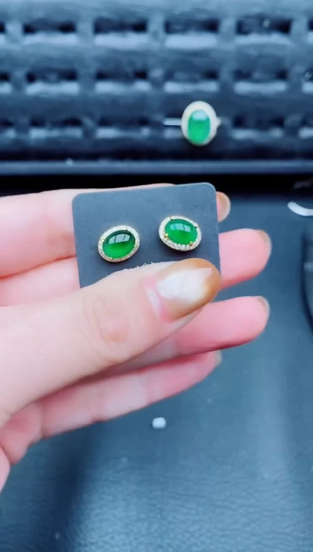 【闪购商品】翡翠耳饰银S925镶嵌天然a货翡翠809