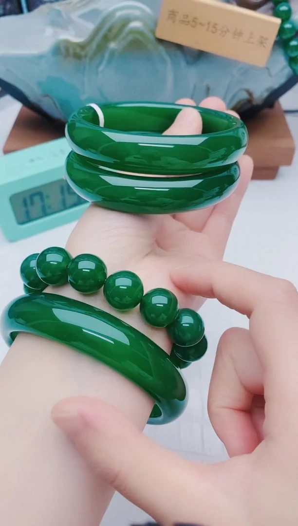 【闪购商品】玛瑙/玉髓手镯未镶嵌玛瑙手镯