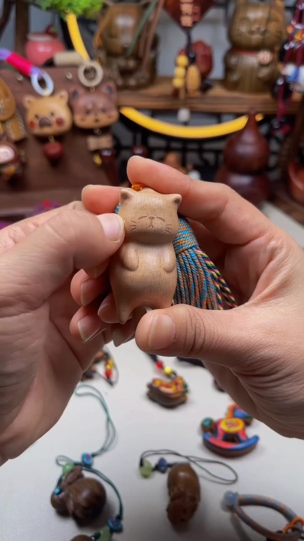 檀香木榉木慵懒猫包挂