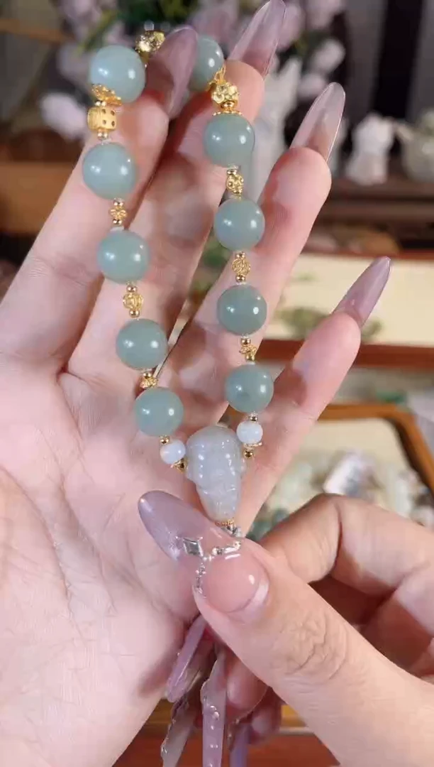 未镶嵌手链和田玉多样性发其一