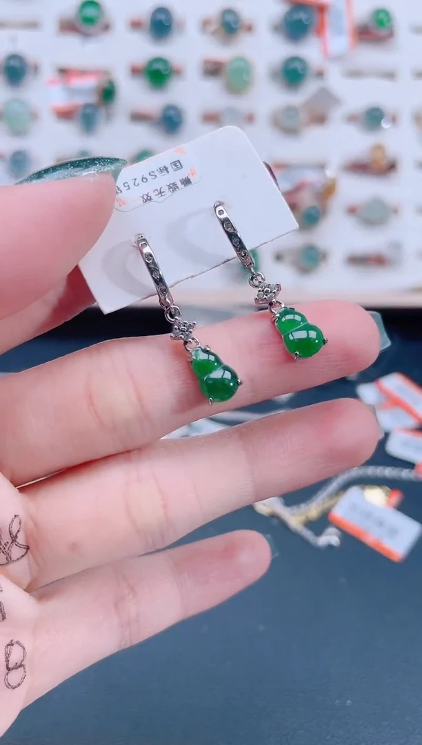 银S925镶嵌翡翠耳饰天然翡翠