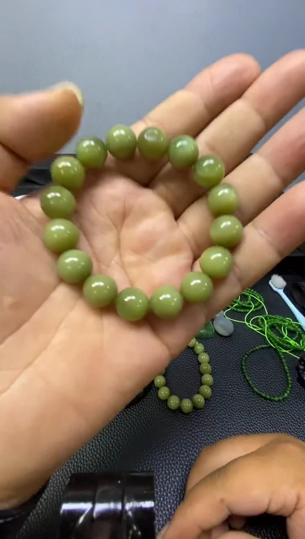 和田玉未镶嵌颈饰1