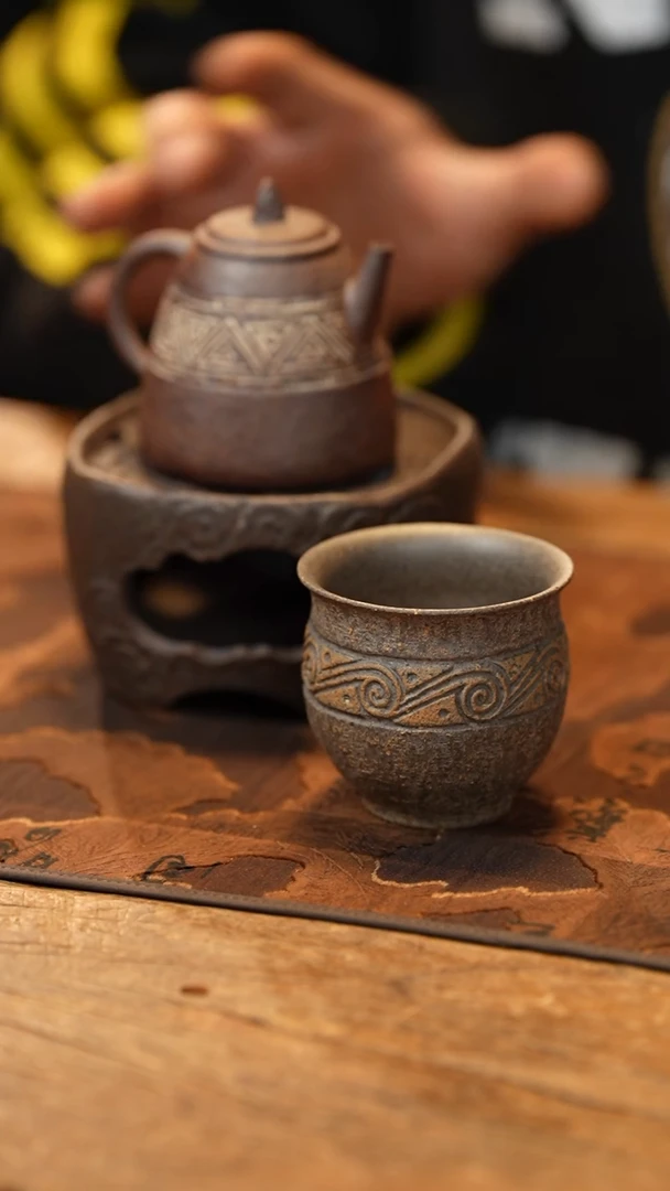 【闪购商品】【有茶器】木言刻纹手捏壶主人杯温茶炉