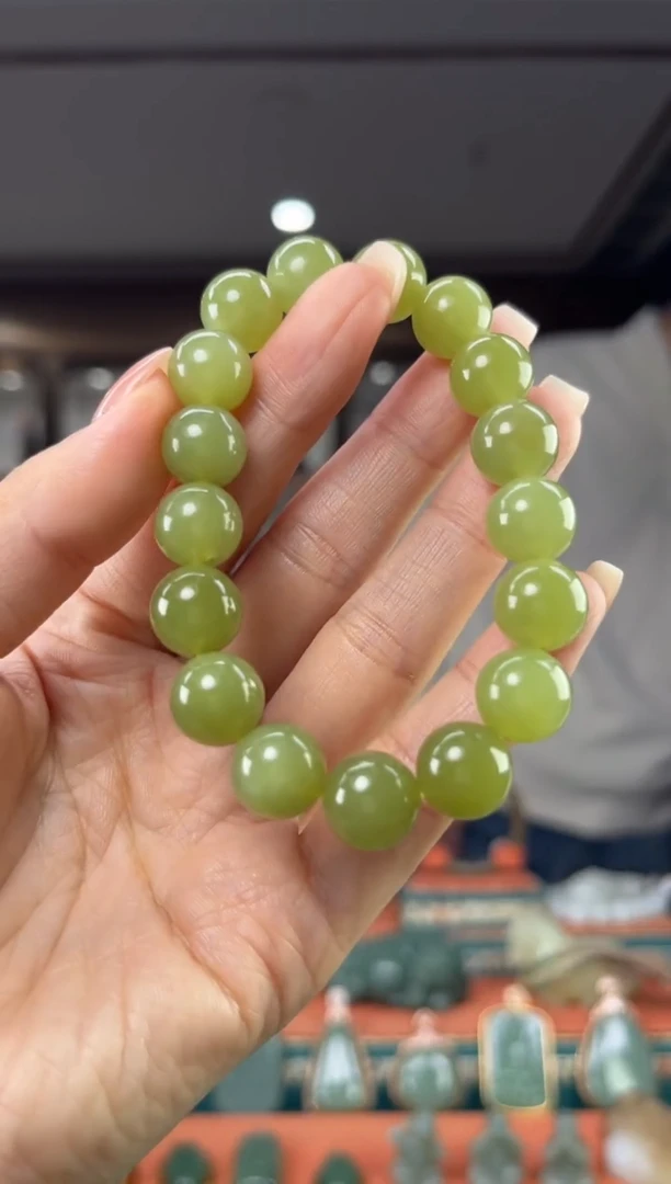 颈饰未镶嵌和田玉佩佩12mm左右