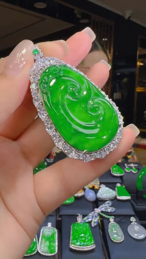 吊坠(赠链)银S925镶嵌翡翠019（多样性发其一）