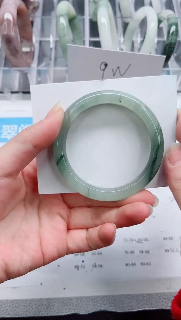 【闪购商品】石英质玉手镯未镶嵌A449-52.2