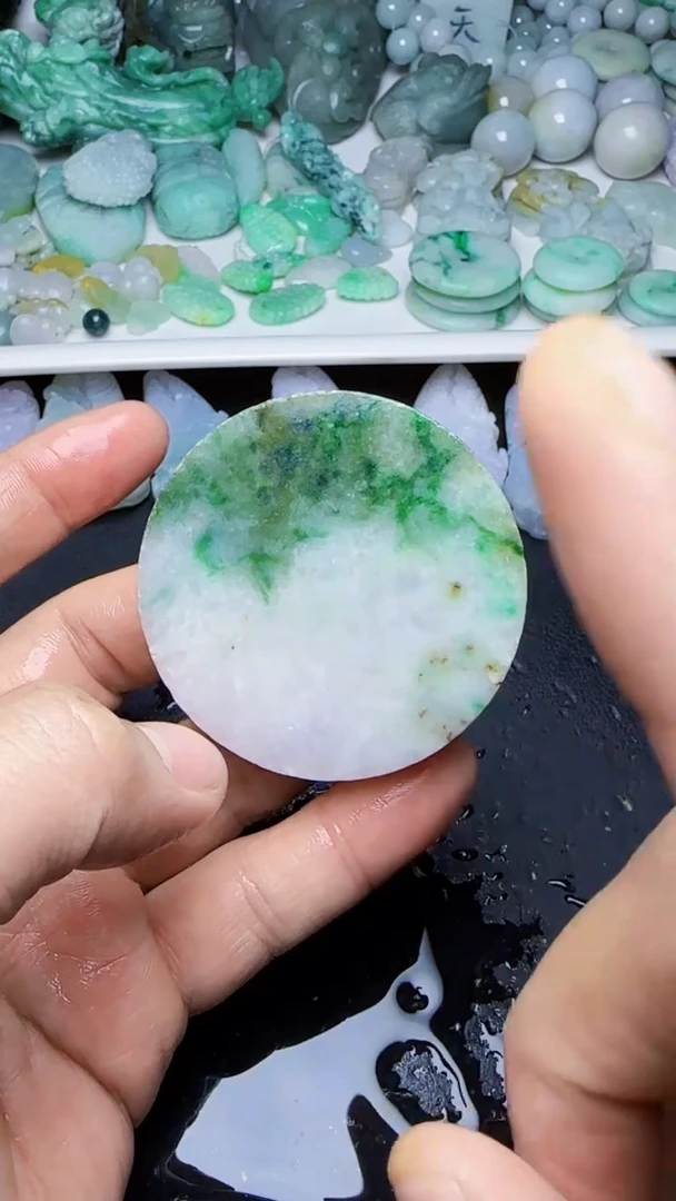 未镶嵌挂件翡翠010