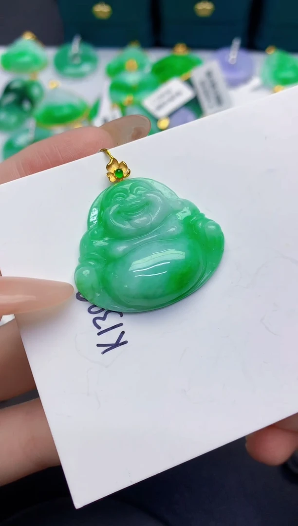 颈饰18K金镶嵌翡翠缅甸天然翡翠A货