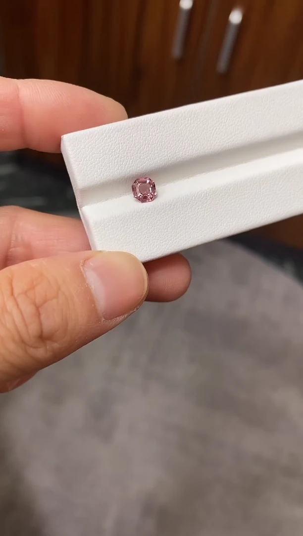 未镶嵌裸石碧玺0.65ct阿斯切碧玺