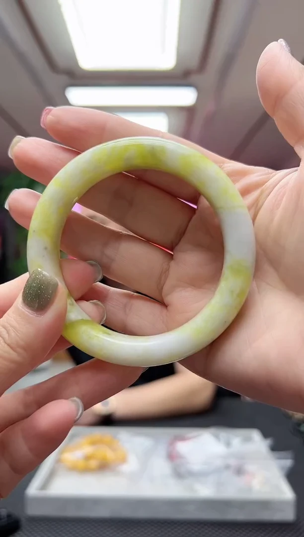 【闪购商品】透闪石-蛇纹石玉手镯未镶嵌999/多样性发货其中发一