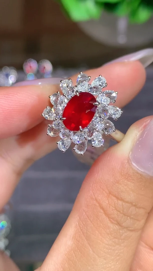 红宝石戒指18K金镶嵌2.12CT