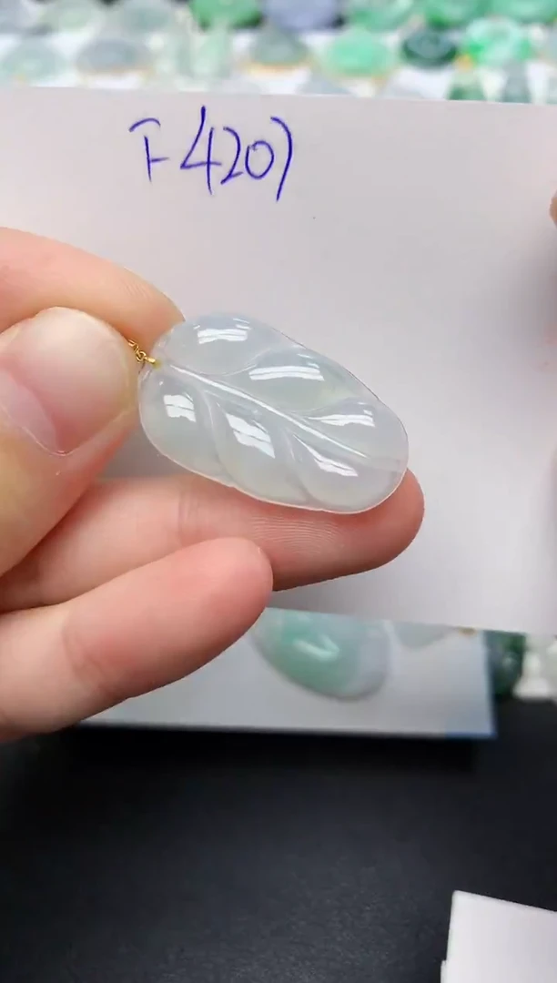 颈饰18K金镶嵌翡翠天然缅甸A货翡翠百元以上9元证书费自理