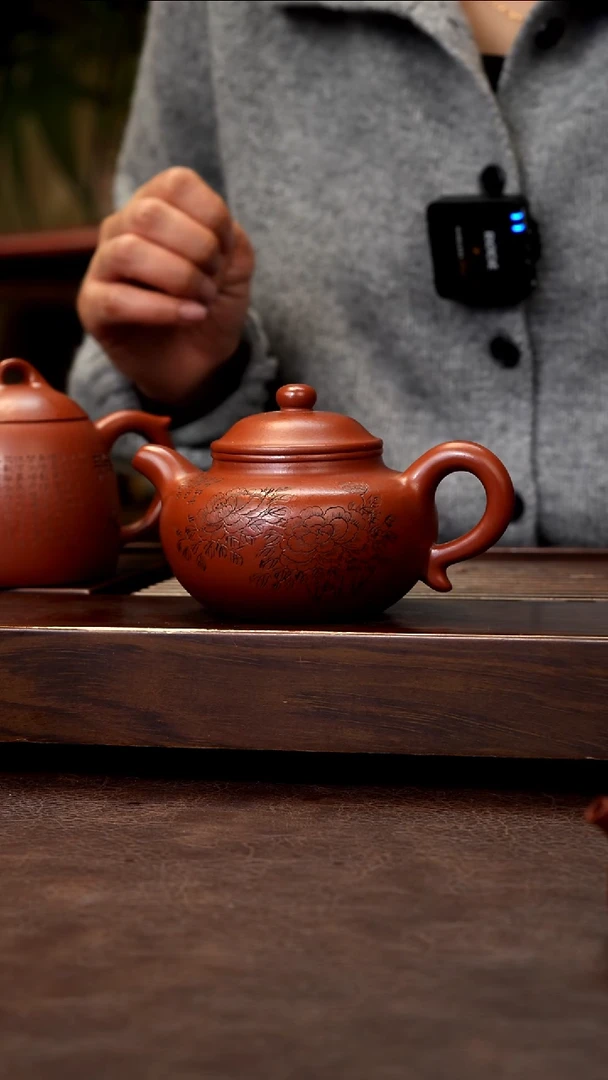 茶壶紫砂朱泥刻绘莲子230cc左右