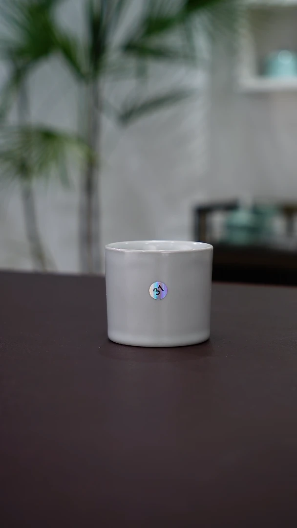 31号月白扳指杯微瑕   鱼