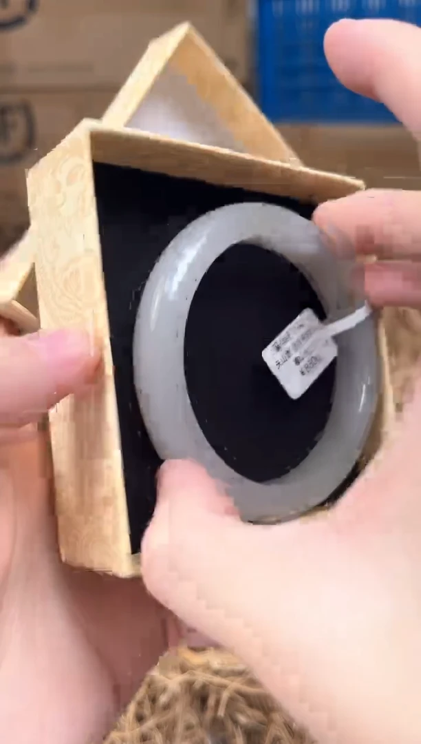 未镶嵌手镯石英质玉编码A1111