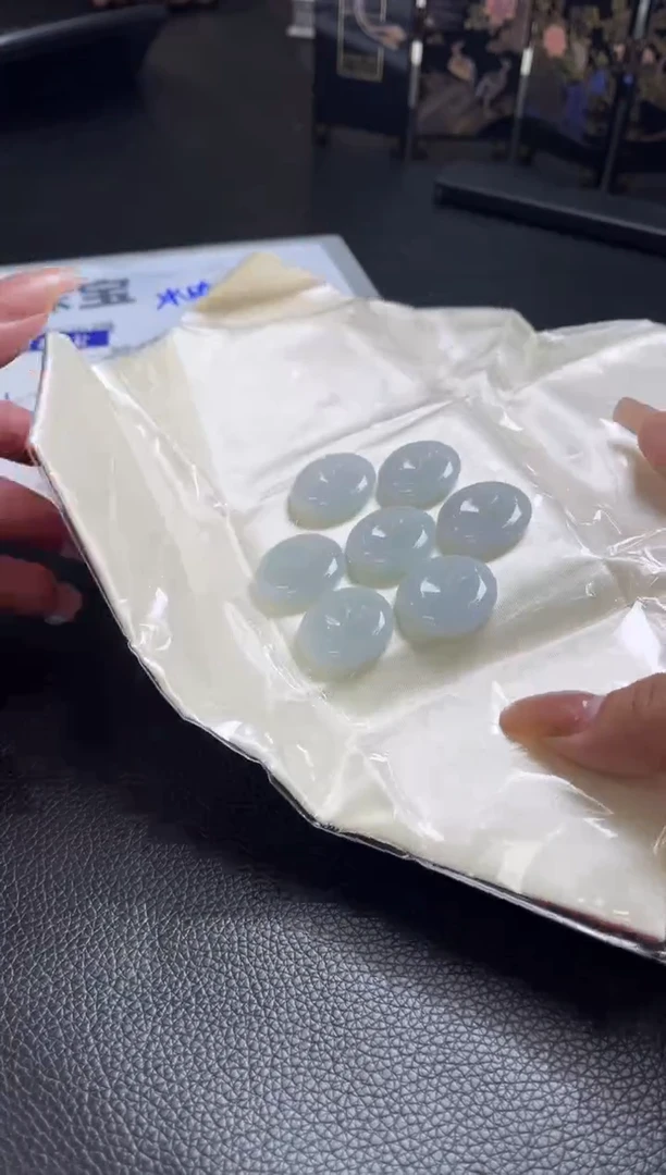 【闪购商品】翡翠颈饰未镶嵌C21多样性发一件/配绳子