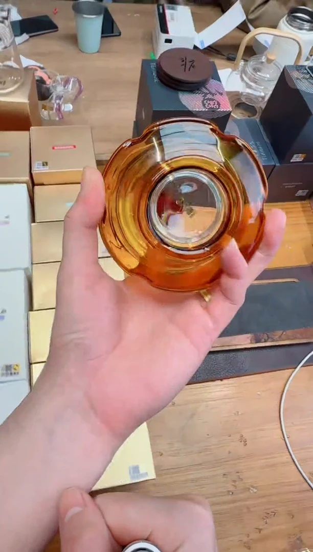 风谜金标荷悦盖碗琥珀