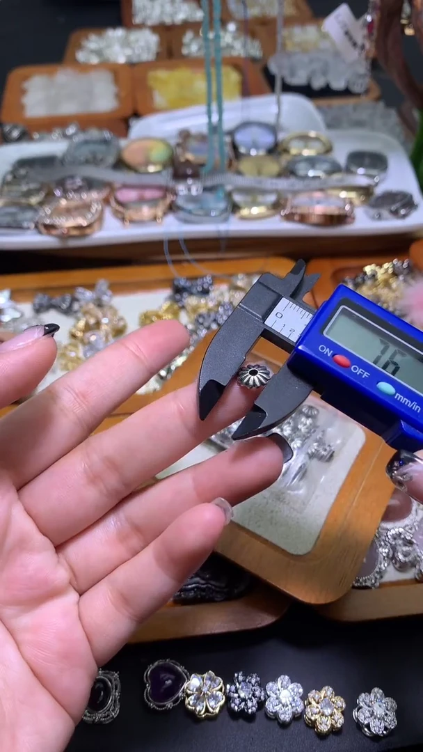 锆石合金小飞碟14元100个