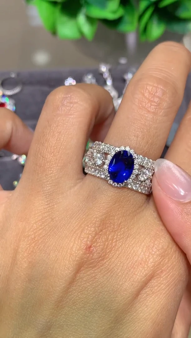 蓝宝石戒指18K金镶嵌1.73CT