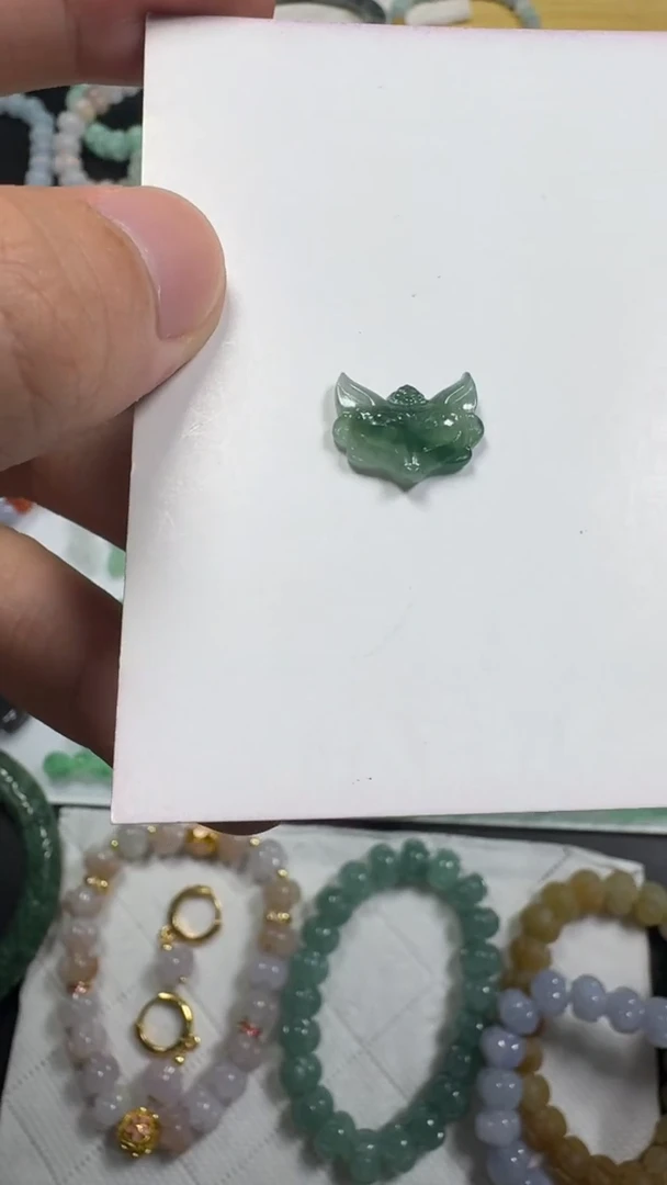 翡翠未镶嵌颈饰【闪购商品】 天然翡翠