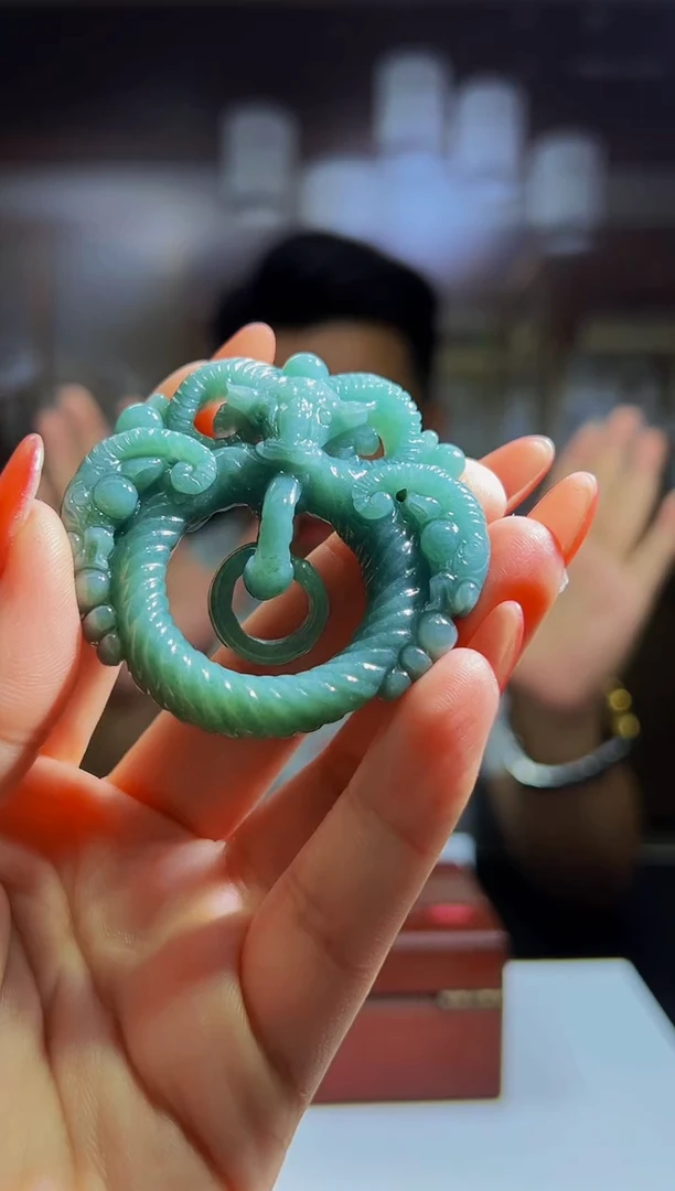 翡翠未镶嵌颈饰0046790975