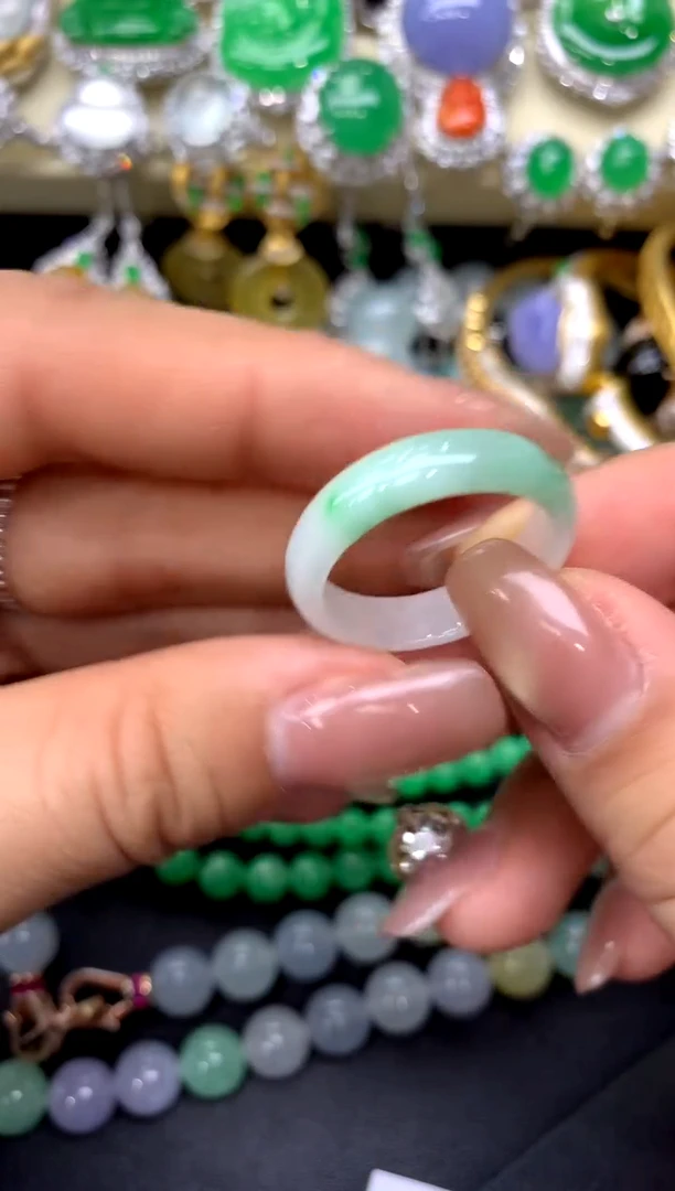 未镶嵌戒指翡翠顺**水115-中国好珍宝