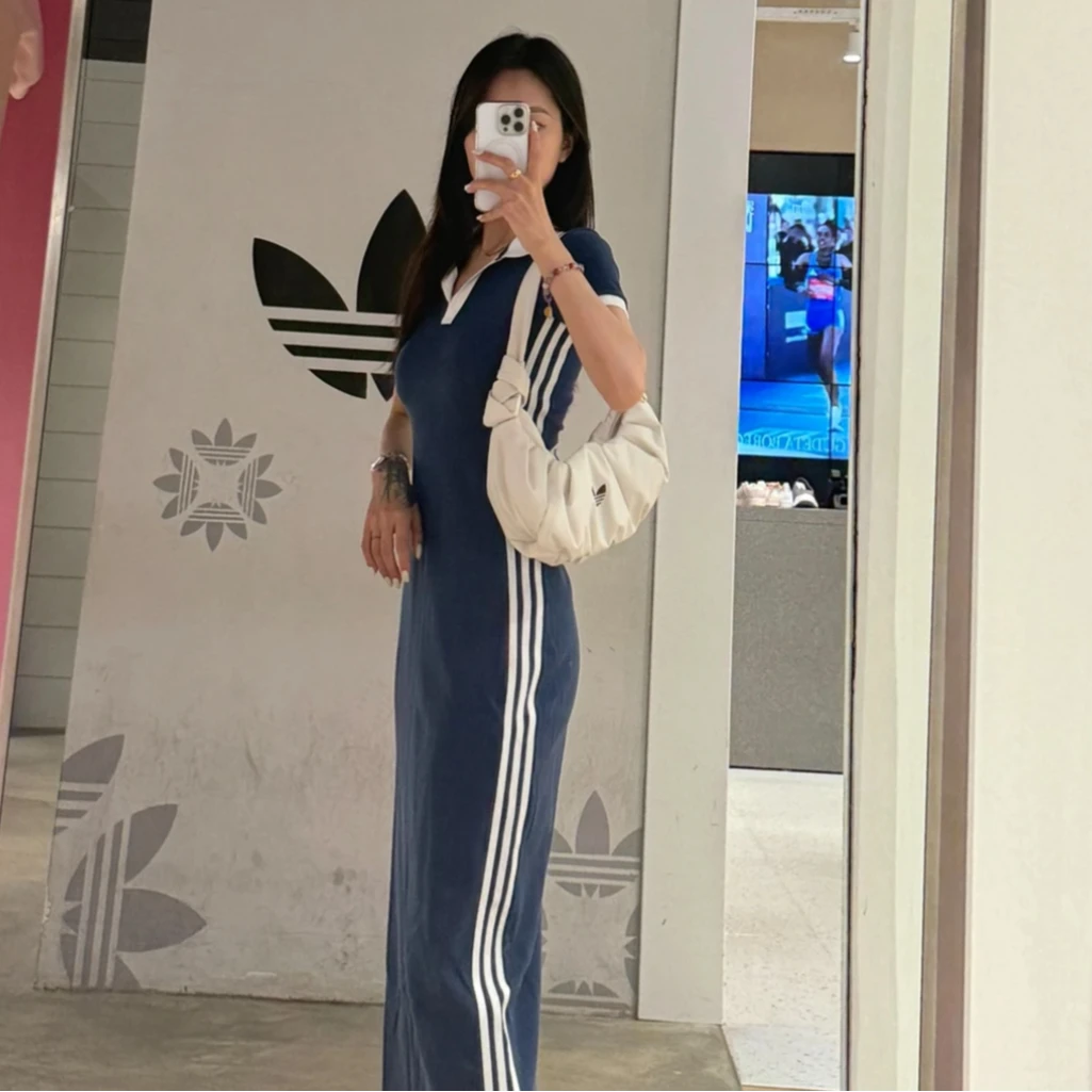 adidas/阿迪达斯【华发AD】三叶草女子深蓝色翻领短袖连衣裙KF0317