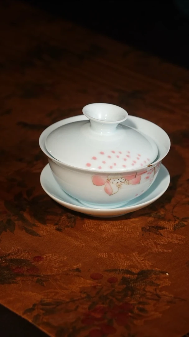 茶具三才荷花一人饮盖碗