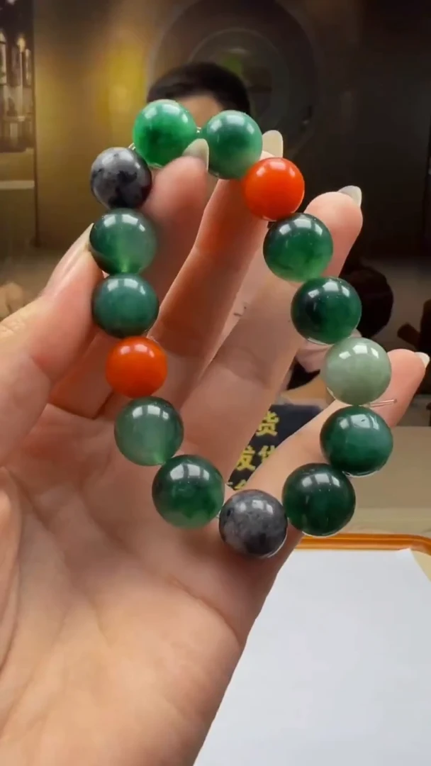 翡翠未镶嵌颈饰SY2025-7-7-17