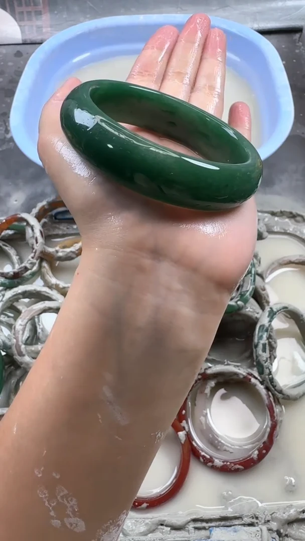 石英质玉手镯未镶嵌32 65