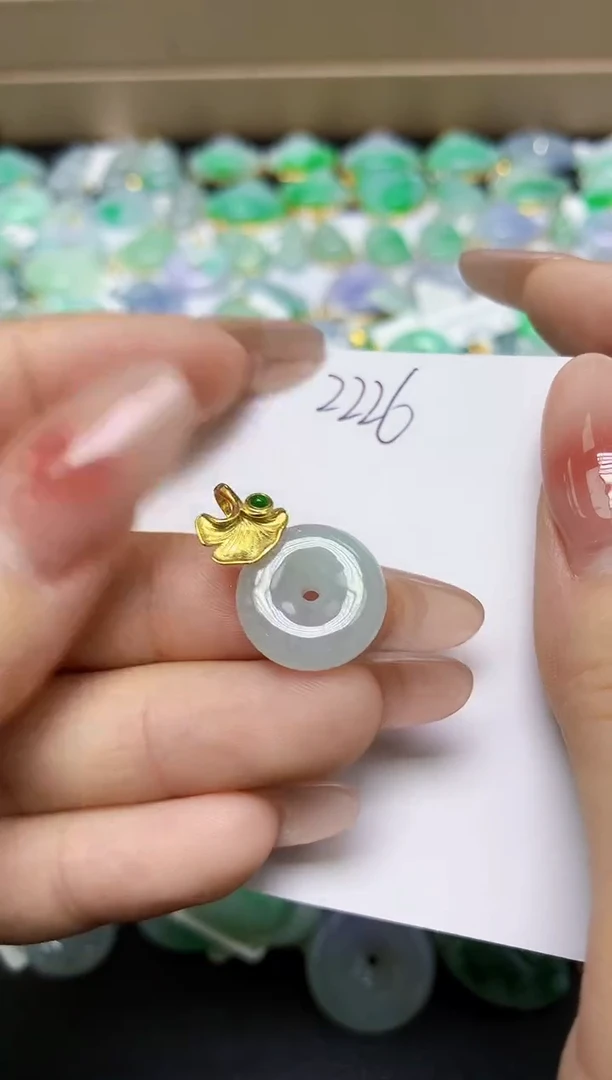 翡翠未镶嵌颈饰 天然缅甸翡翠A货