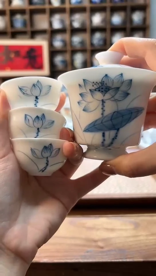 【闪购商品】手绘荷花高足盖碗+送3个客杯