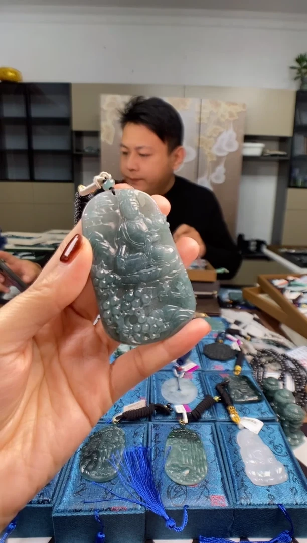 颈饰未镶嵌翡翠多样性发其一