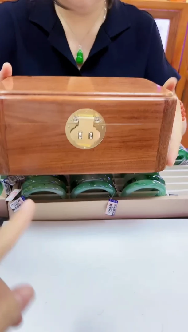 大果紫檀（缅甸花梨）其他首饰盒24*15*12