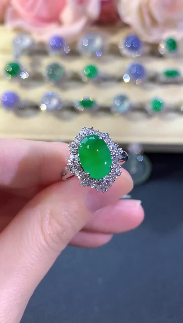 18K金镶嵌戒指翡翠冬日珠宝Q126