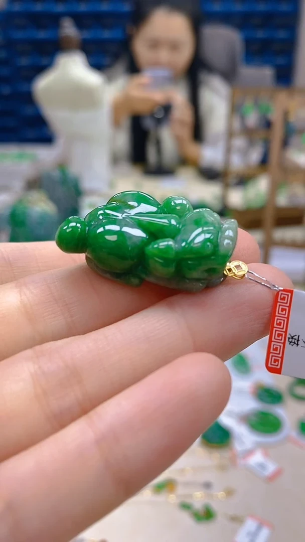 颈饰18K金镶嵌翡翠新号开播 全场乱卖