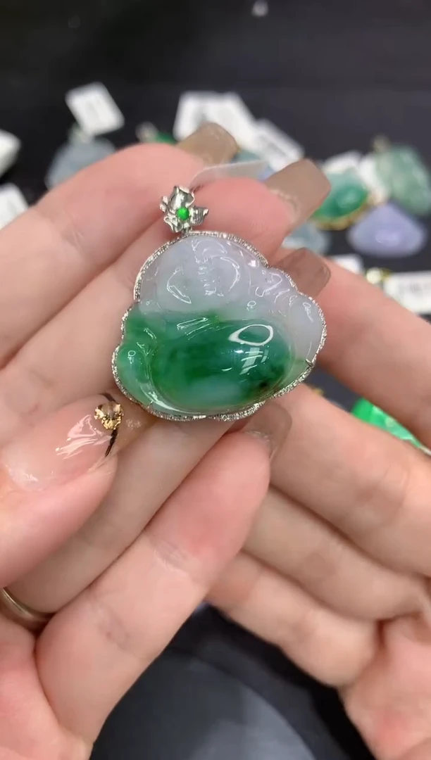 吊坠(不含链)18K金镶嵌翡翠111