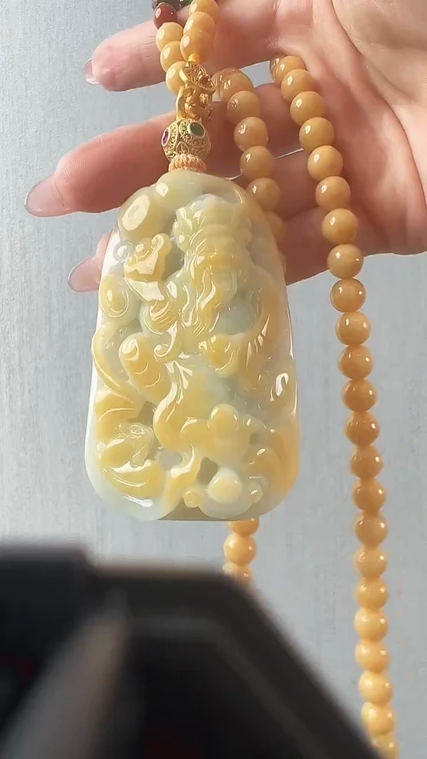 颈饰未镶嵌翡翠财神
