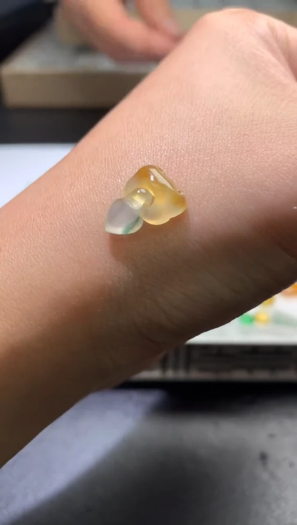 未镶嵌定制翡翠毛货 13-10-4