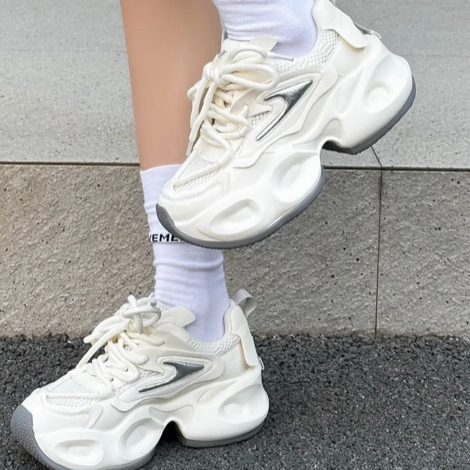 0512-25   时尚百搭气质休闲老爹鞋女鞋   PZP  61257